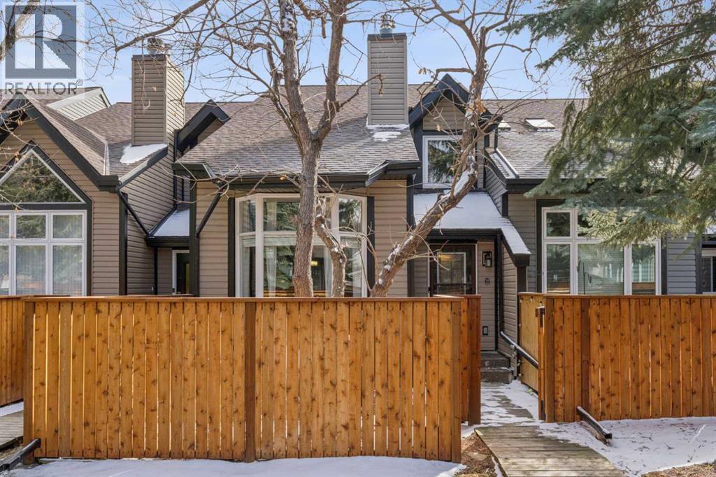 38, 12625 24 Street SW, Calgary, Alberta  T2W 4B1 - Photo 1 - A2296579