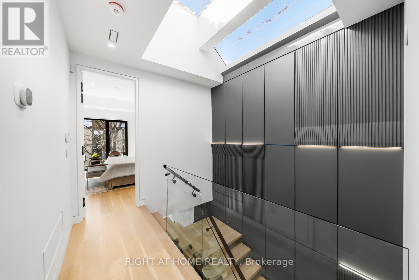 74b Rathnelly Avenue, Toronto (Casa Loma), Ontario  M4V 2M6 - Photo 21 - C12934236