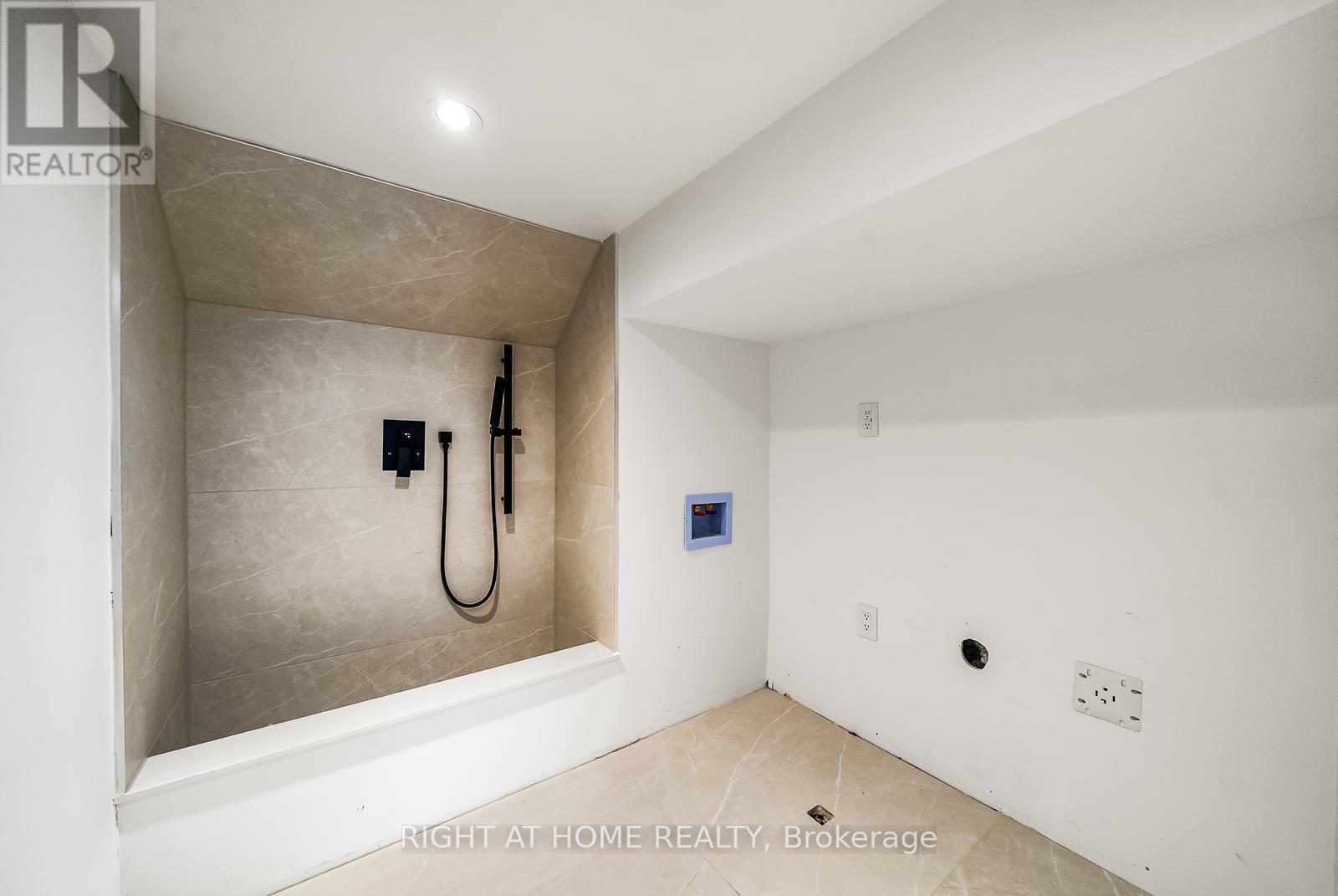 74b Rathnelly Avenue, Toronto (Casa Loma), Ontario  M4V 2M6 - Photo 48 - C12934236