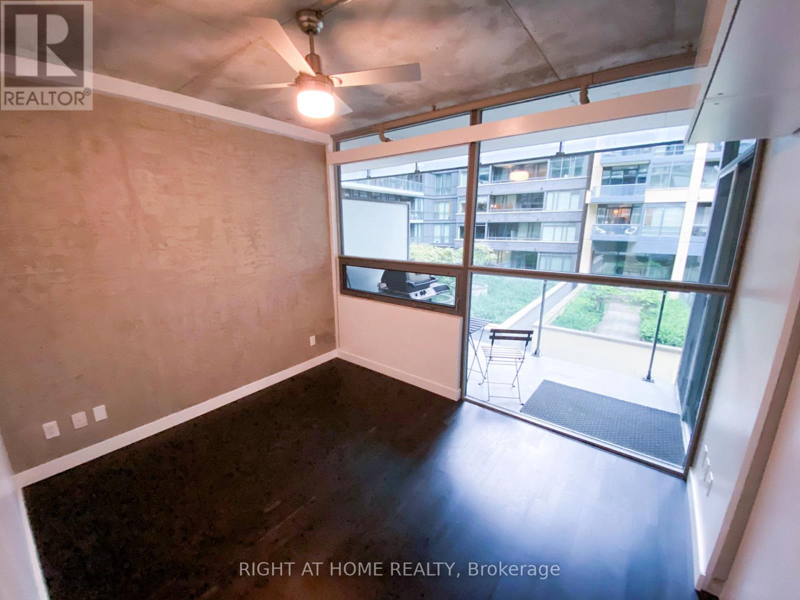 416 - 25 Oxley Street, Toronto, Ontario  M5V 2J5 - Photo 13 - C12934364