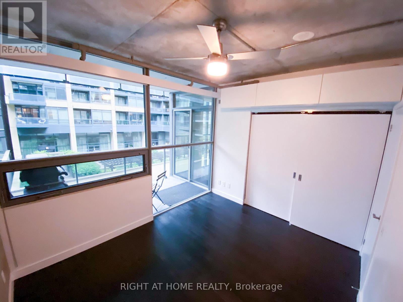 416 - 25 Oxley Street, Toronto, Ontario  M5V 2J5 - Photo 14 - C12934364