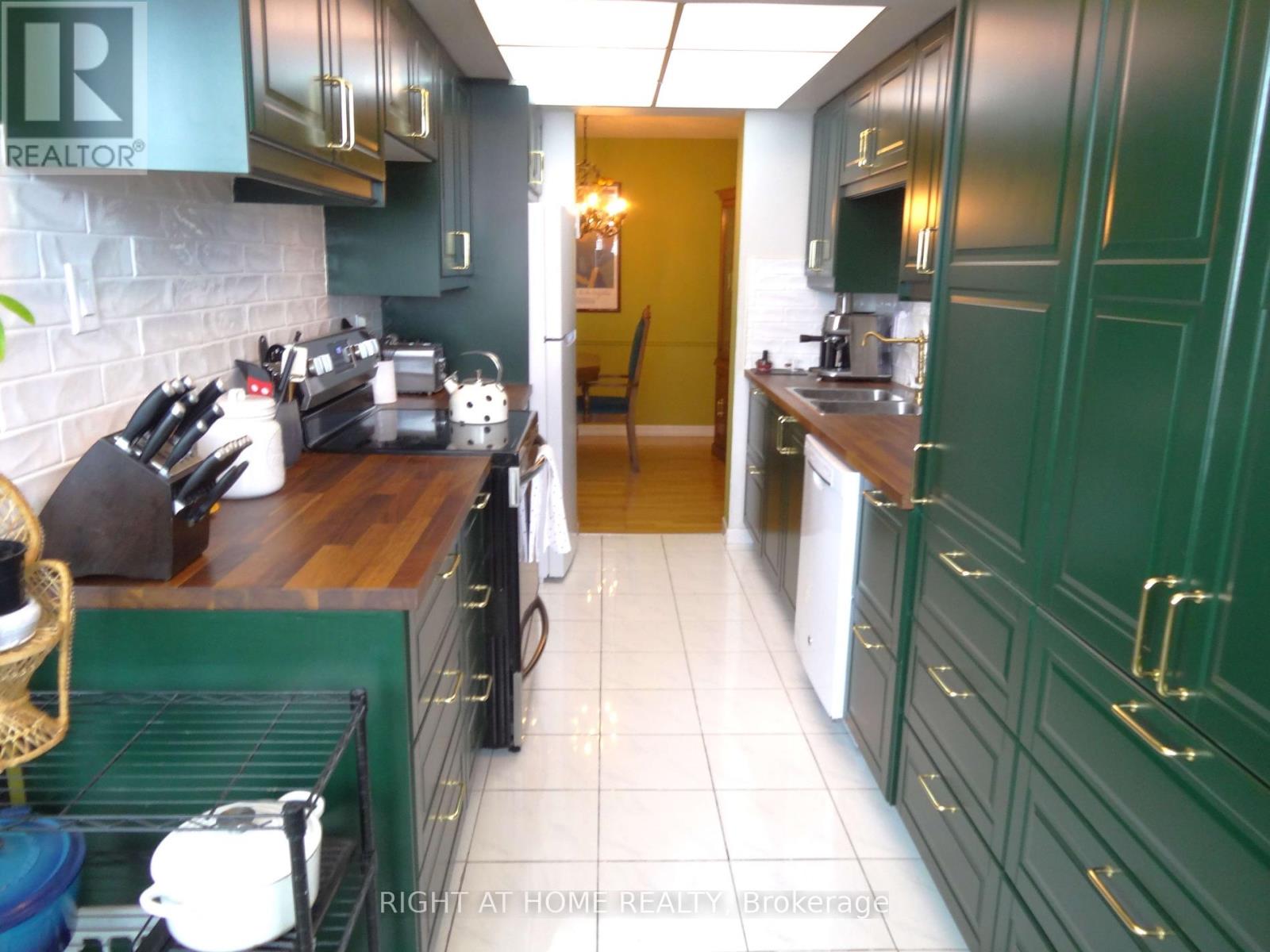 704 - 80 Antibes Drive, Toronto, Ontario  M2R 3N5 - Photo 11 - C12934370