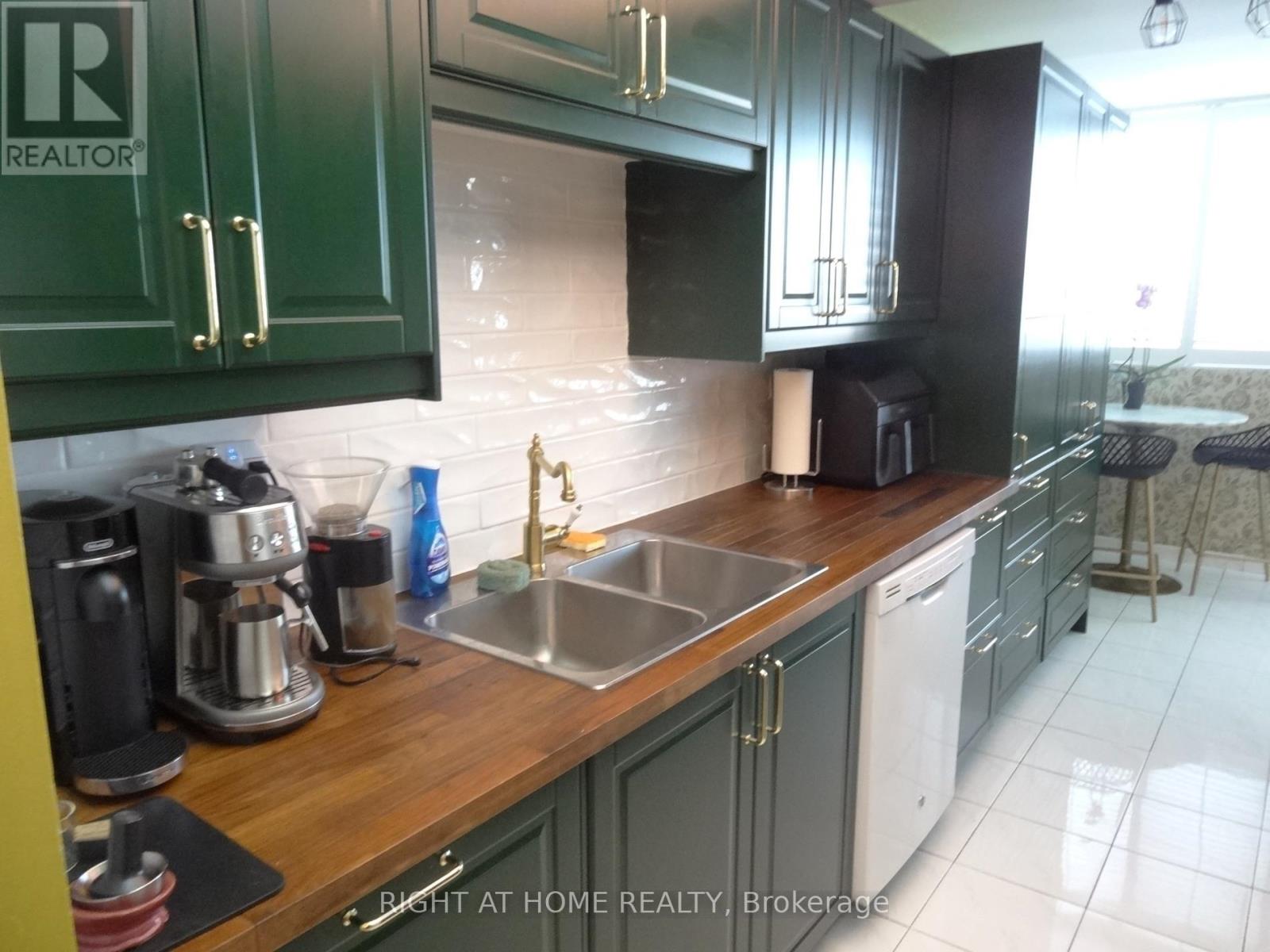 704 - 80 Antibes Drive, Toronto, Ontario  M2R 3N5 - Photo 13 - C12934370