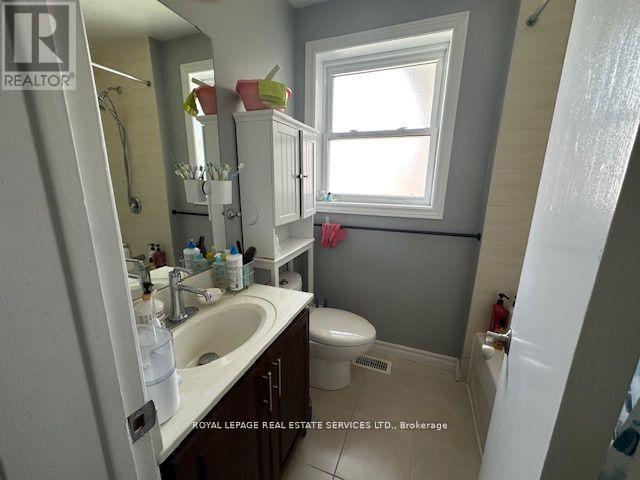 295 Pleasant Avenue, Toronto (Newtonbrook West), Ontario  M2R 2R2 - Photo 13 - C12934490