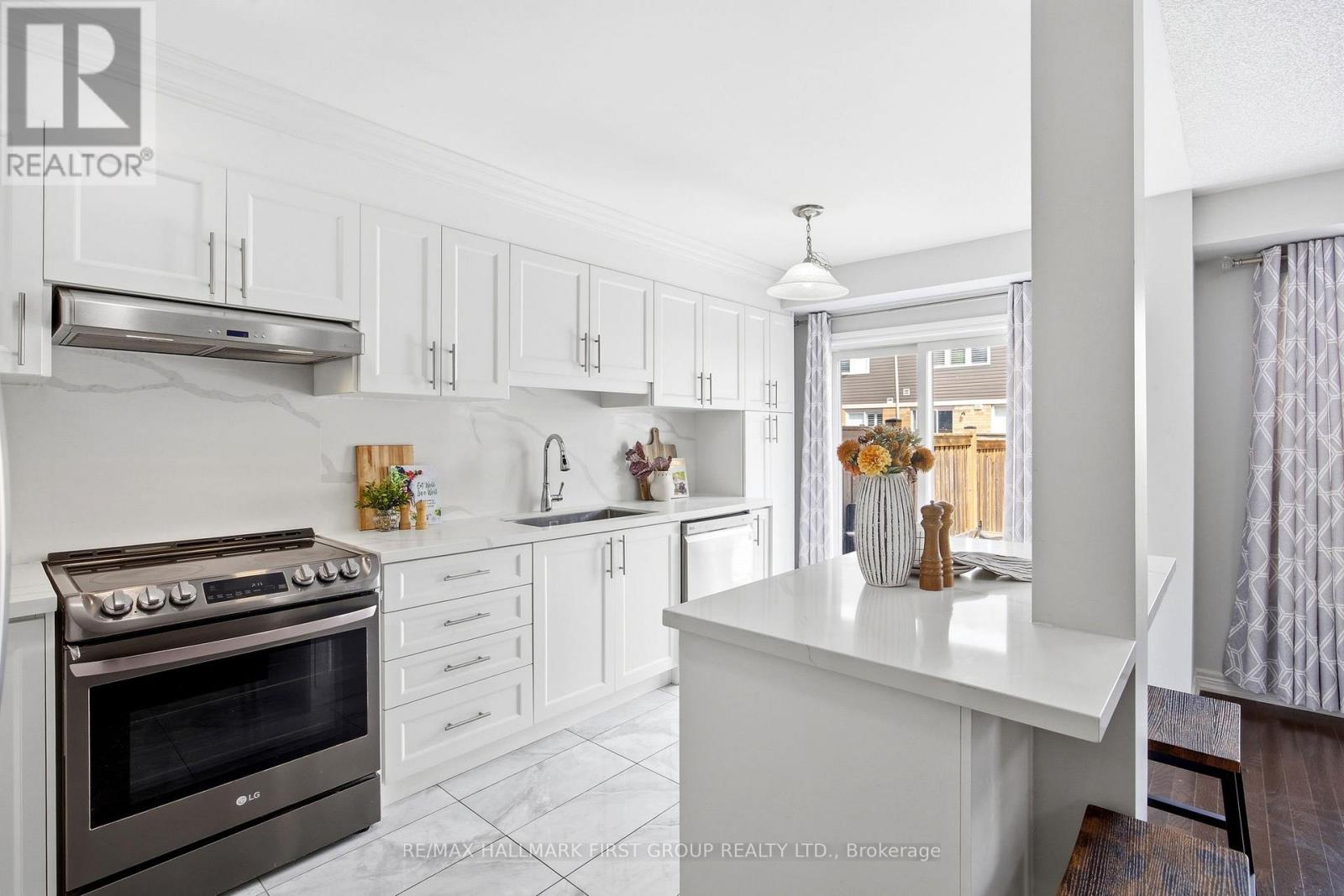 2405 Hill Rise Street, Oshawa, Ontario  L1L 0G8 - Photo 17 - E12934264