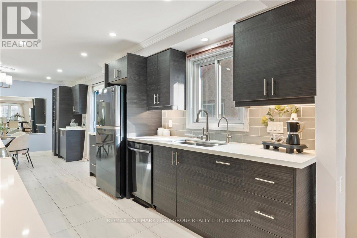 780 Hampton Court, Pickering, Ontario  L1W 3M3 - Photo 14 - E12934530