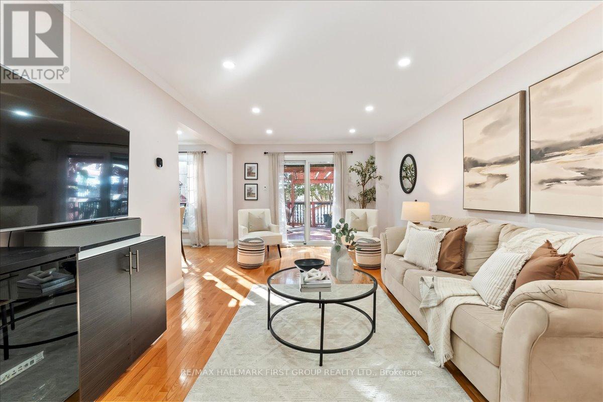 780 Hampton Court, Pickering, Ontario  L1W 3M3 - Photo 5 - E12934530