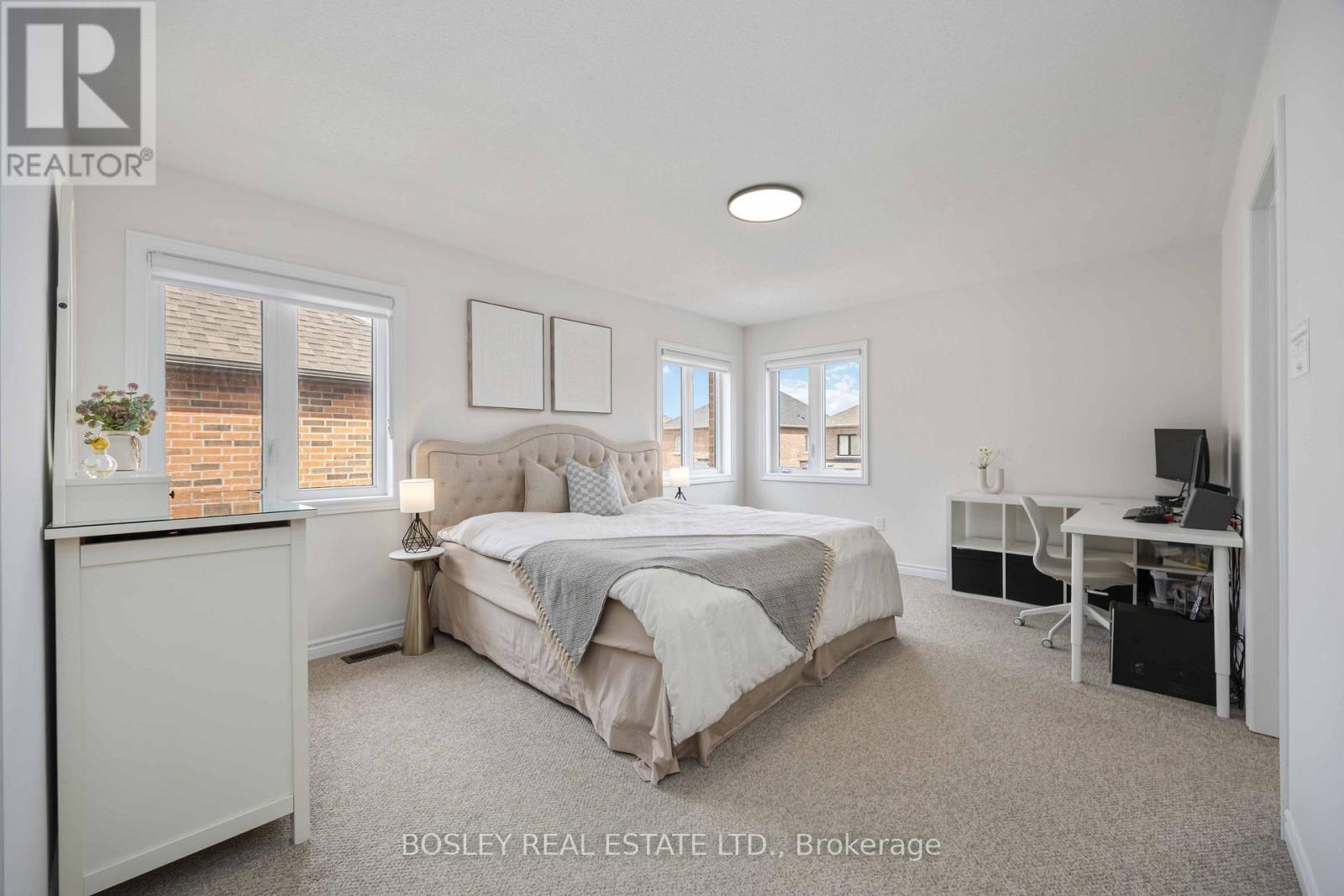 29 Ferragine Crescent, Bradford West Gwillimbury (Bradford), Ontario  L3Z 4J9 - Photo 16 - N12934398