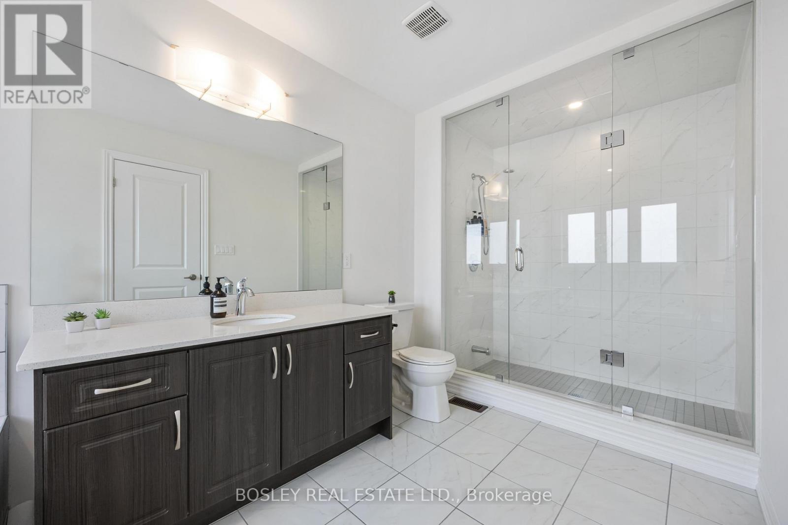 29 Ferragine Crescent, Bradford West Gwillimbury (Bradford), Ontario  L3Z 4J9 - Photo 17 - N12934398