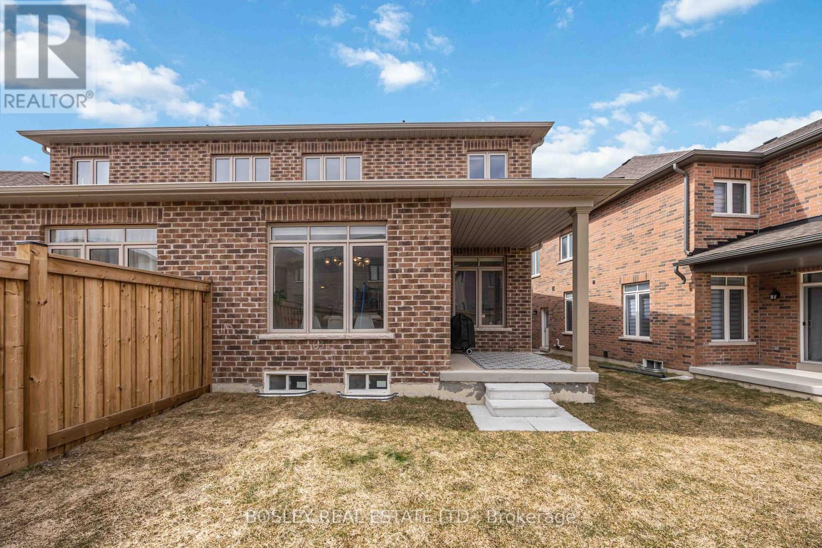 29 Ferragine Crescent, Bradford West Gwillimbury (Bradford), Ontario  L3Z 4J9 - Photo 31 - N12934398