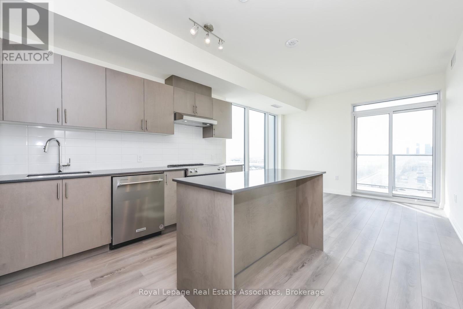 1121 - 8960 Jane Street, Vaughan (Concord), Ontario  L4K 2M9 - Photo 11 - N12934432