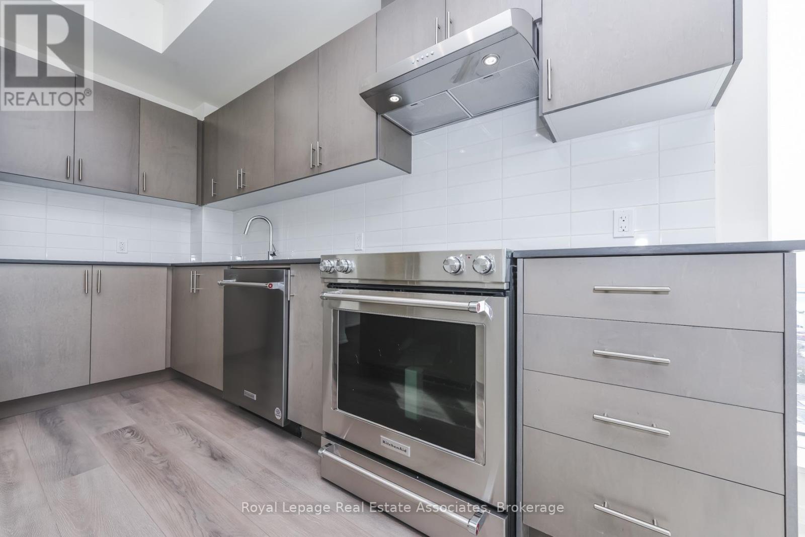 1121 - 8960 Jane Street, Vaughan (Concord), Ontario  L4K 2M9 - Photo 12 - N12934432