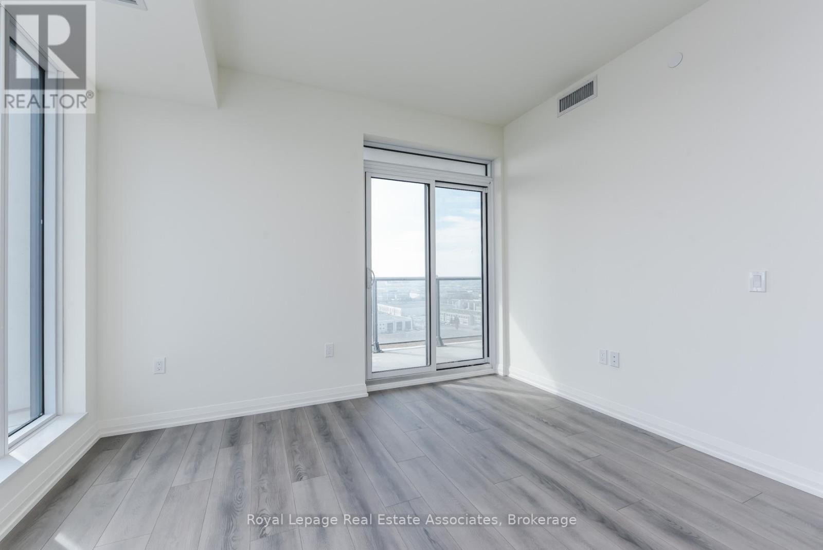 1121 - 8960 Jane Street, Vaughan (Concord), Ontario  L4K 2M9 - Photo 13 - N12934432