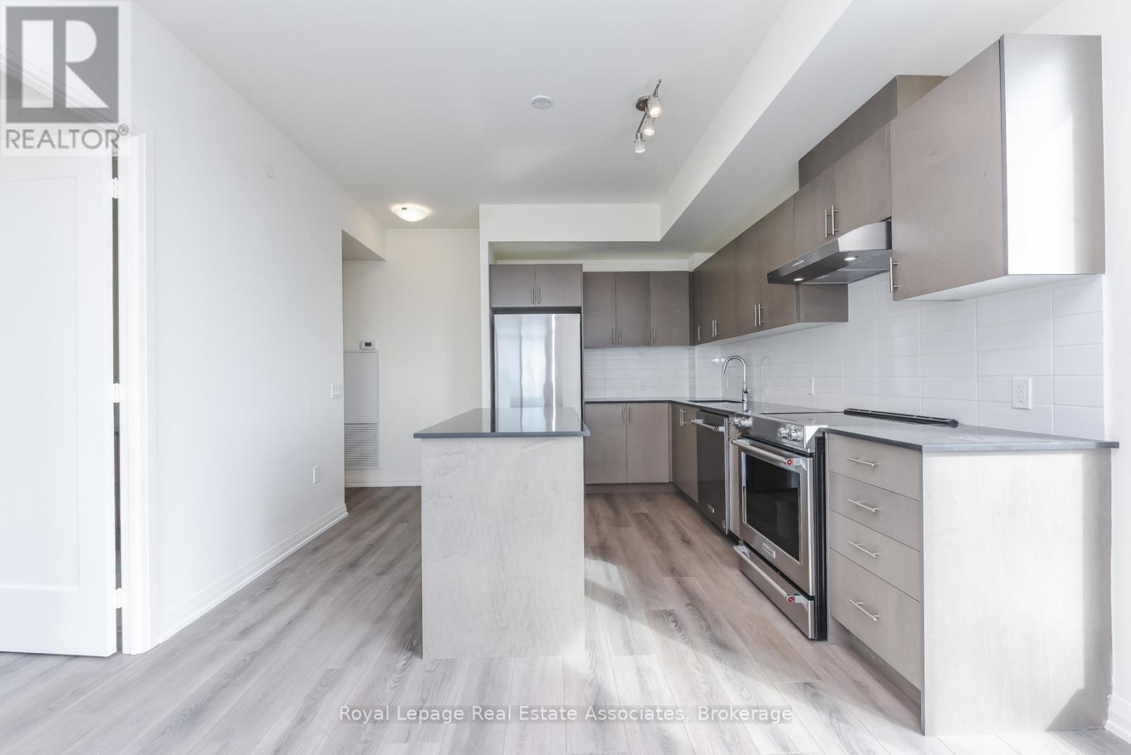 1121 - 8960 Jane Street, Vaughan (Concord), Ontario  L4K 2M9 - Photo 48 - N12934432