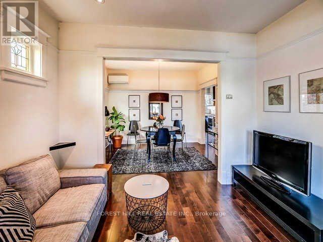 13 Sutherland Avenue, Toronto, Ontario  M4C 1R8 - Photo 5 - E12793780