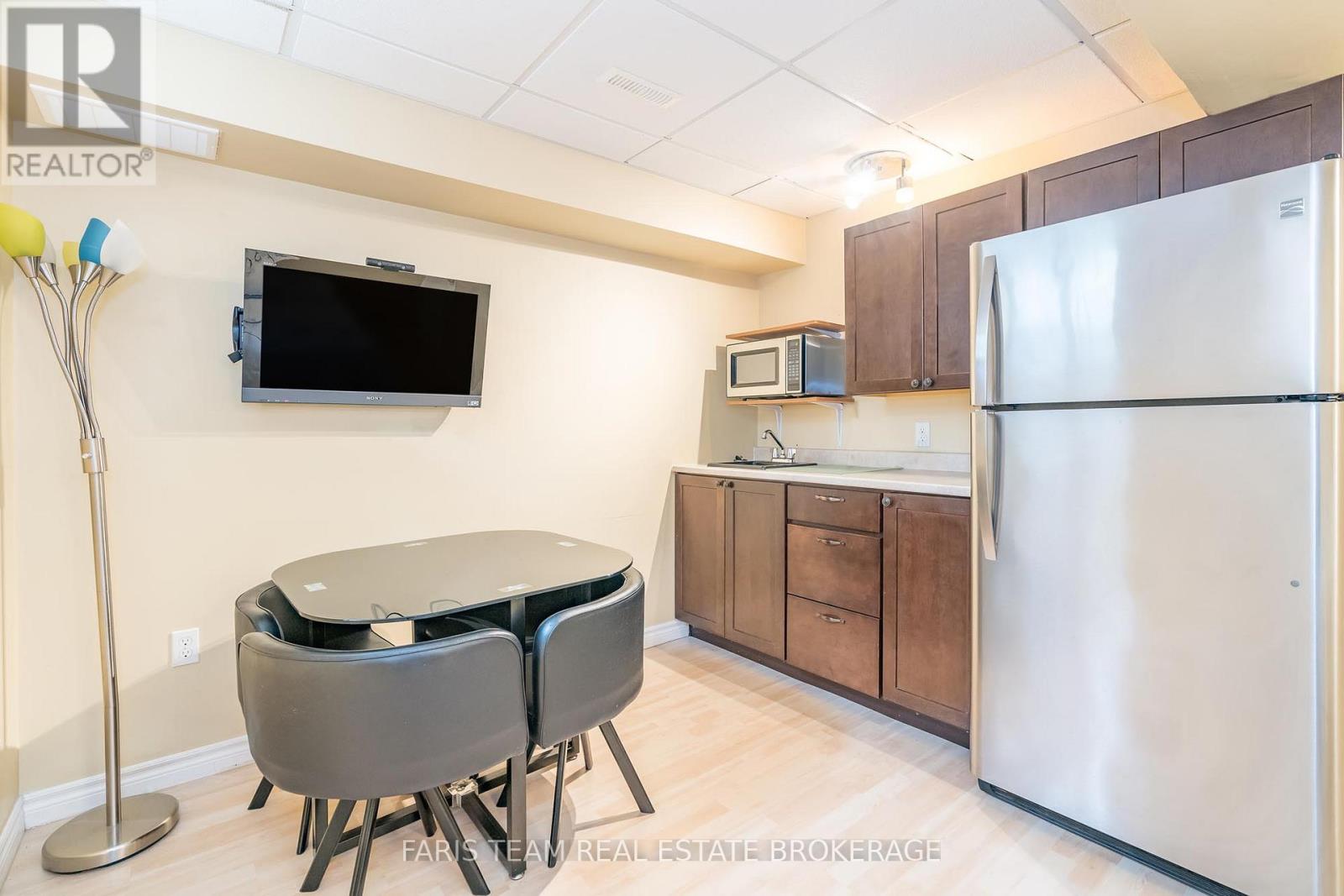 233 Stanley Street, Barrie (East Bayfield), Ontario  L4M 6X9 - Photo 25 - S12934478