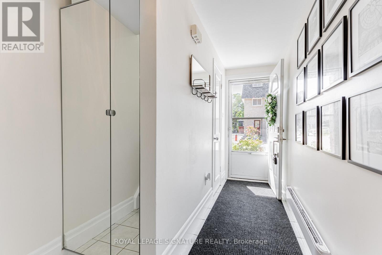 54 - 141 Clark Avenue, Markham (Thornhill), Ontario  L3T 4P4 - Photo 3 - N12747622