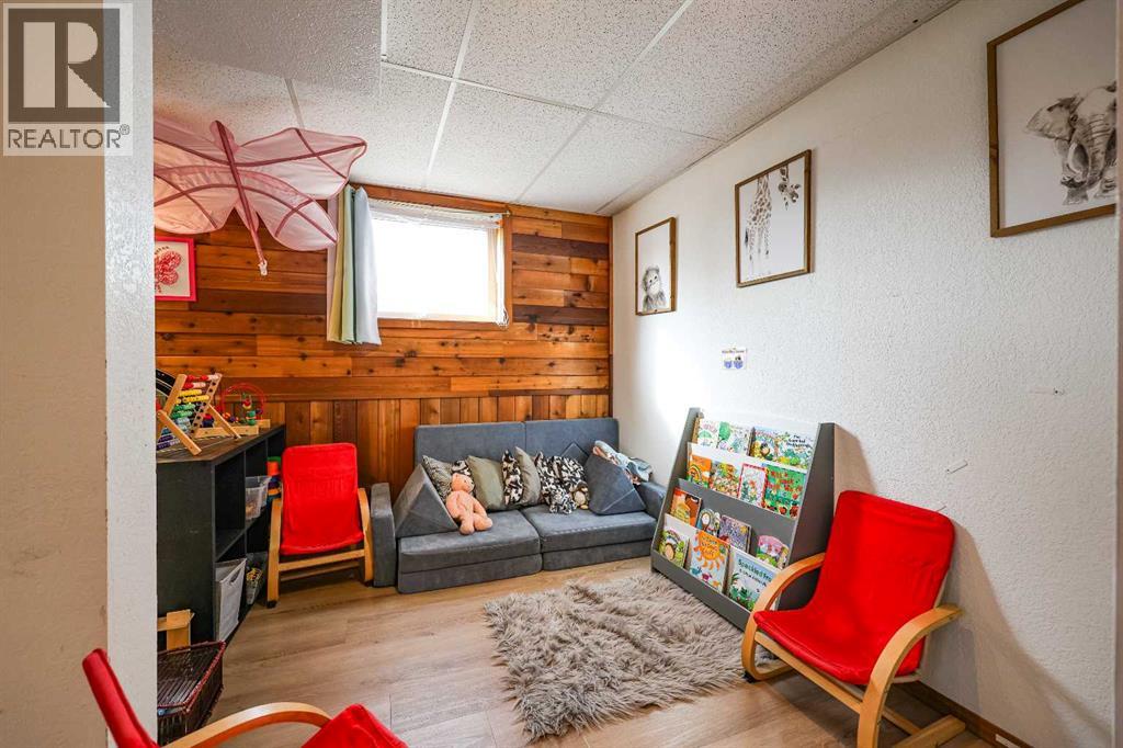 405 5 Avenue, Warner, Alberta  T0K 2L0 - Photo 31 - A2294490