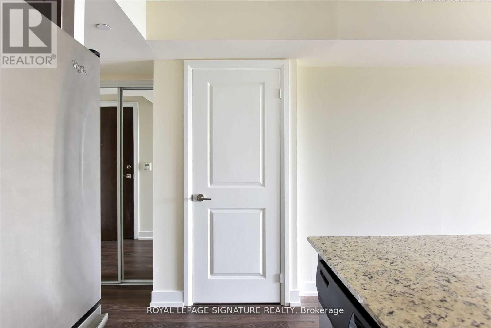 2321 - 2 Eva Road, Toronto (Etobicoke West Mall), Ontario  M9C 0A9 - Photo 10 - W12934250