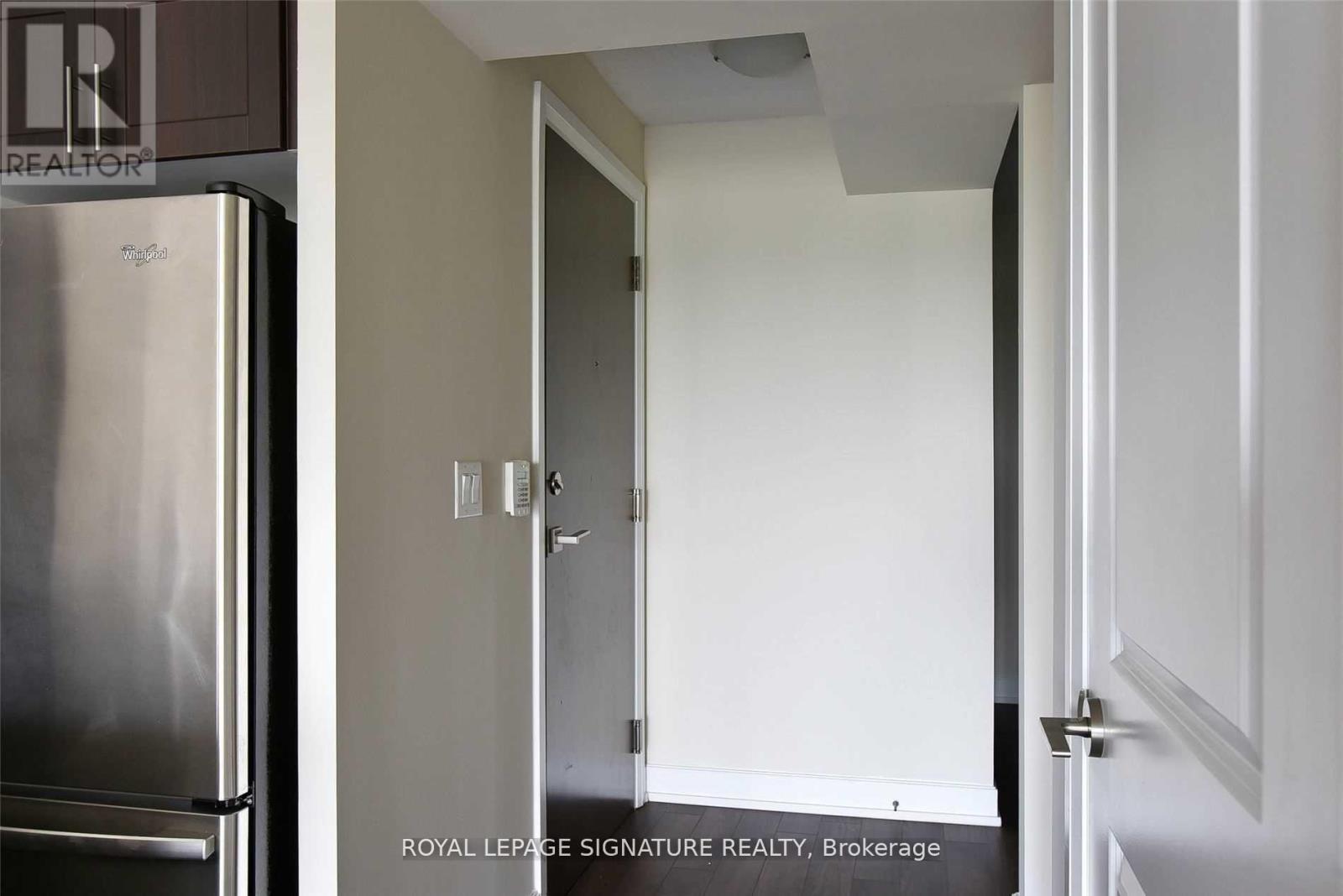 2321 - 2 Eva Road, Toronto (Etobicoke West Mall), Ontario  M9C 0A9 - Photo 8 - W12934250