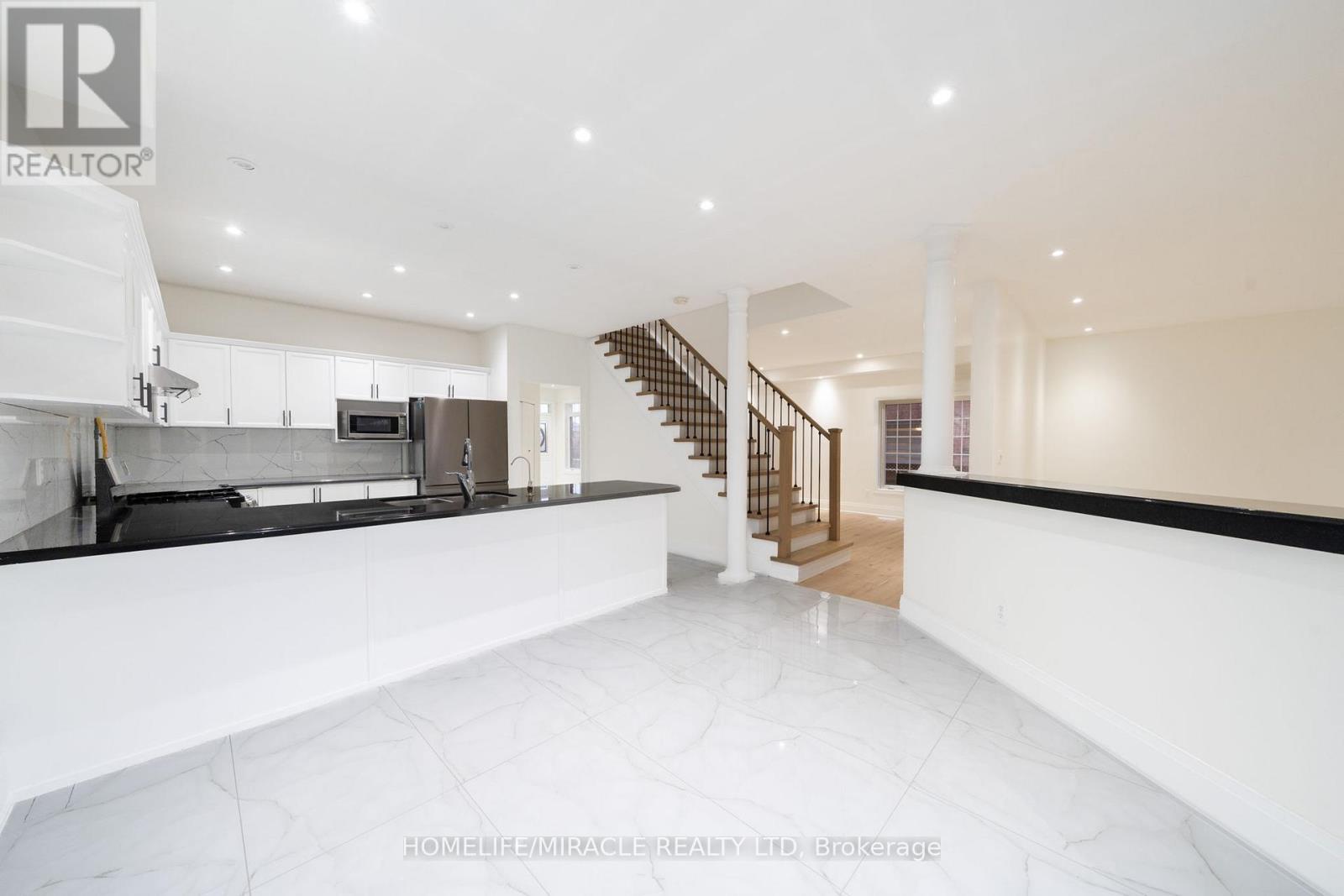 643 Warhol Way, Mississauga, Ontario  L5W 1L4 - Photo 19 - W12934286