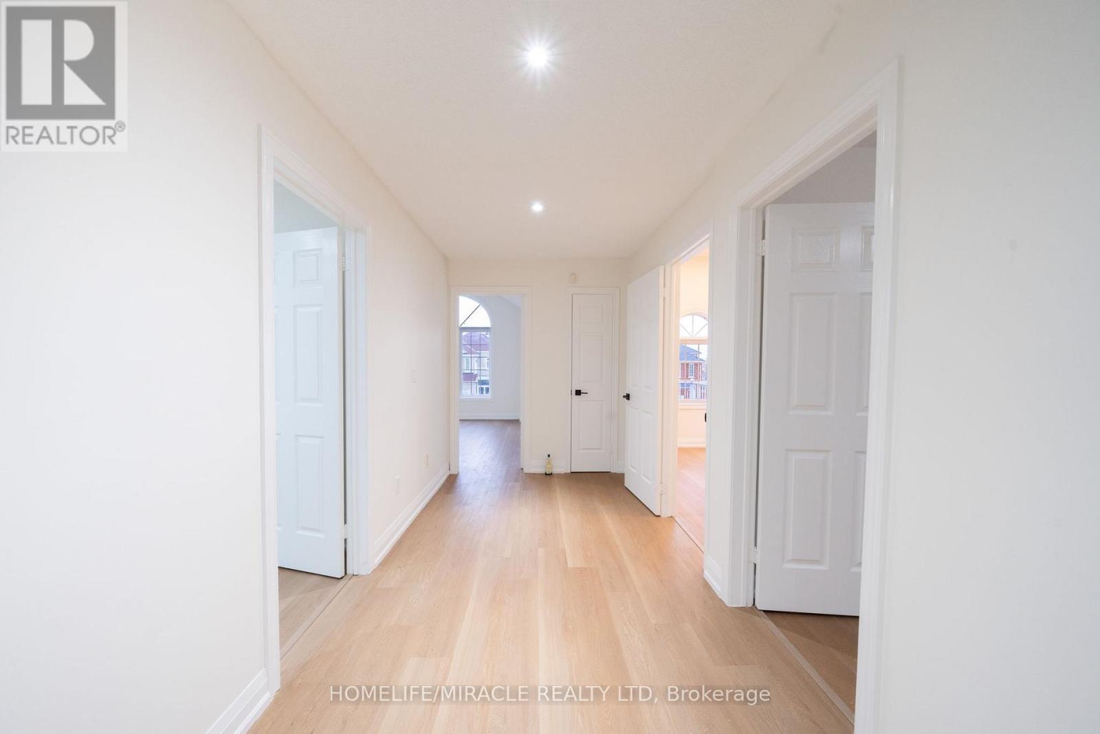 643 Warhol Way, Mississauga, Ontario  L5W 1L4 - Photo 31 - W12934286