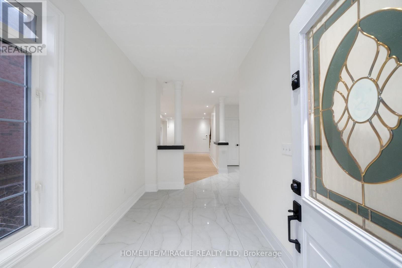 643 Warhol Way, Mississauga, Ontario  L5W 1L4 - Photo 4 - W12934286