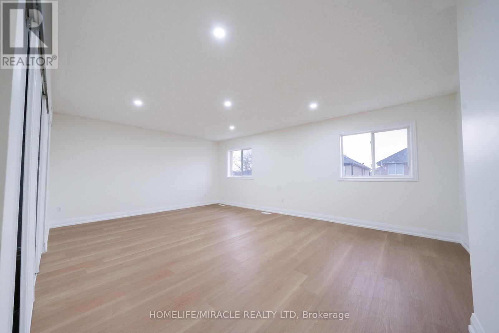 643 Warhol Way, Mississauga, Ontario  L5W 1L4 - Photo 44 - W12934286