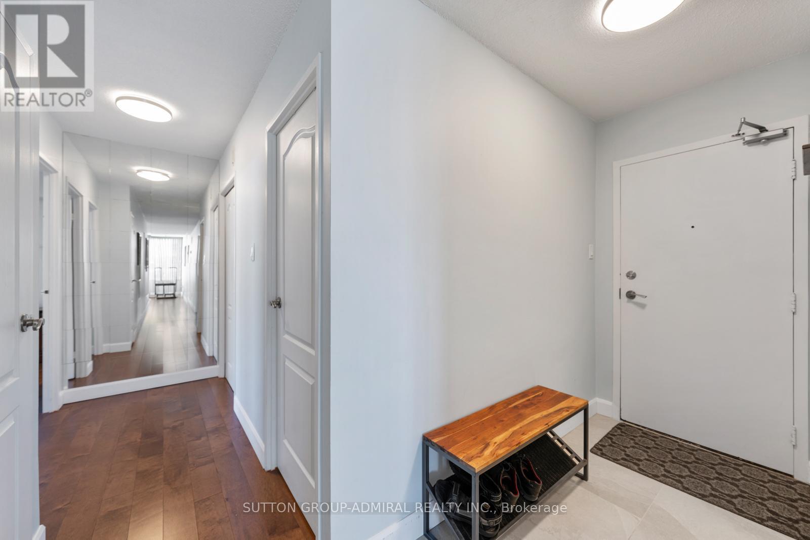 1502 - 100 Quebec Avenue, Toronto, Ontario  M6P 4B8 - Photo 19 - W12934304