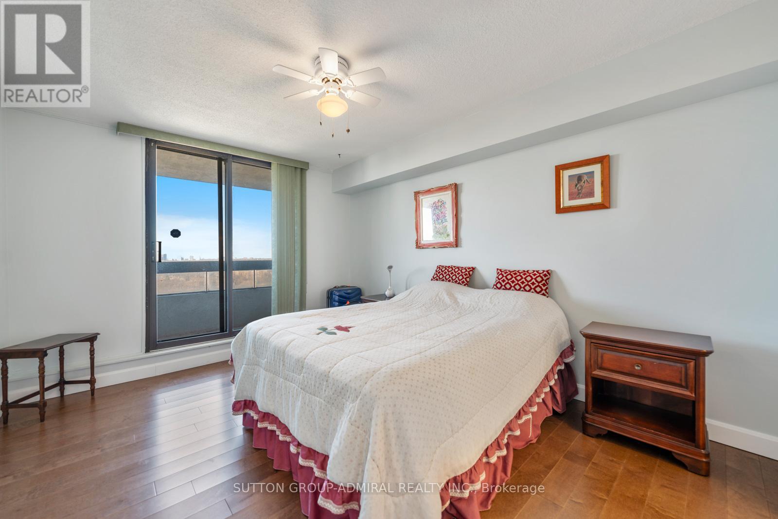 1502 - 100 Quebec Avenue, Toronto, Ontario  M6P 4B8 - Photo 22 - W12934304