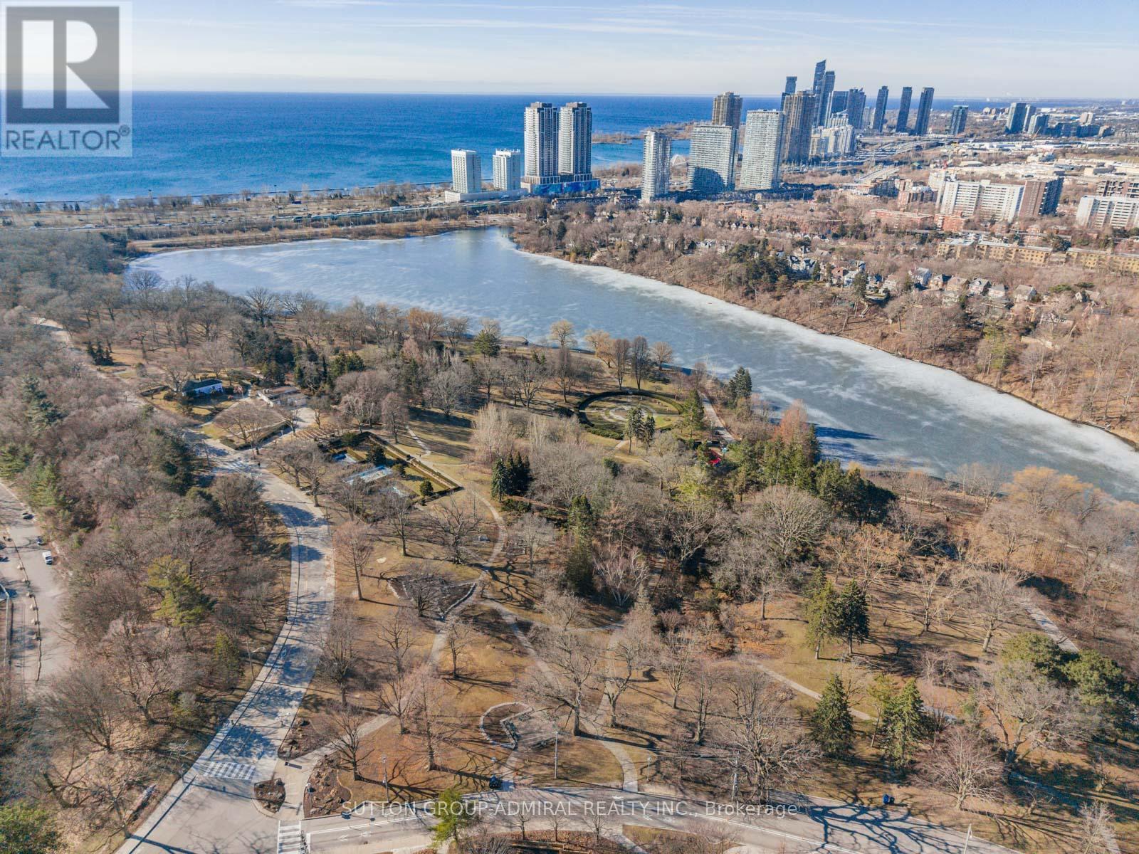 1502 - 100 Quebec Avenue, Toronto, Ontario  M6P 4B8 - Photo 28 - W12934304