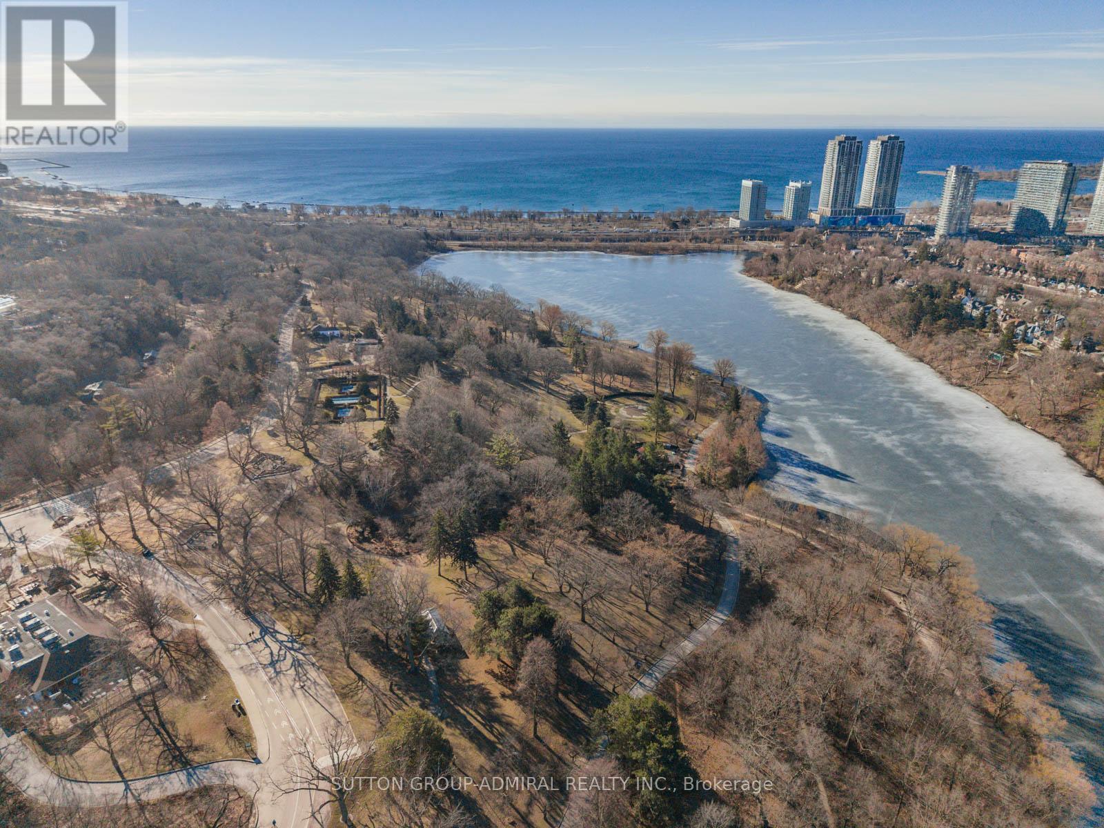 1502 - 100 Quebec Avenue, Toronto, Ontario  M6P 4B8 - Photo 29 - W12934304