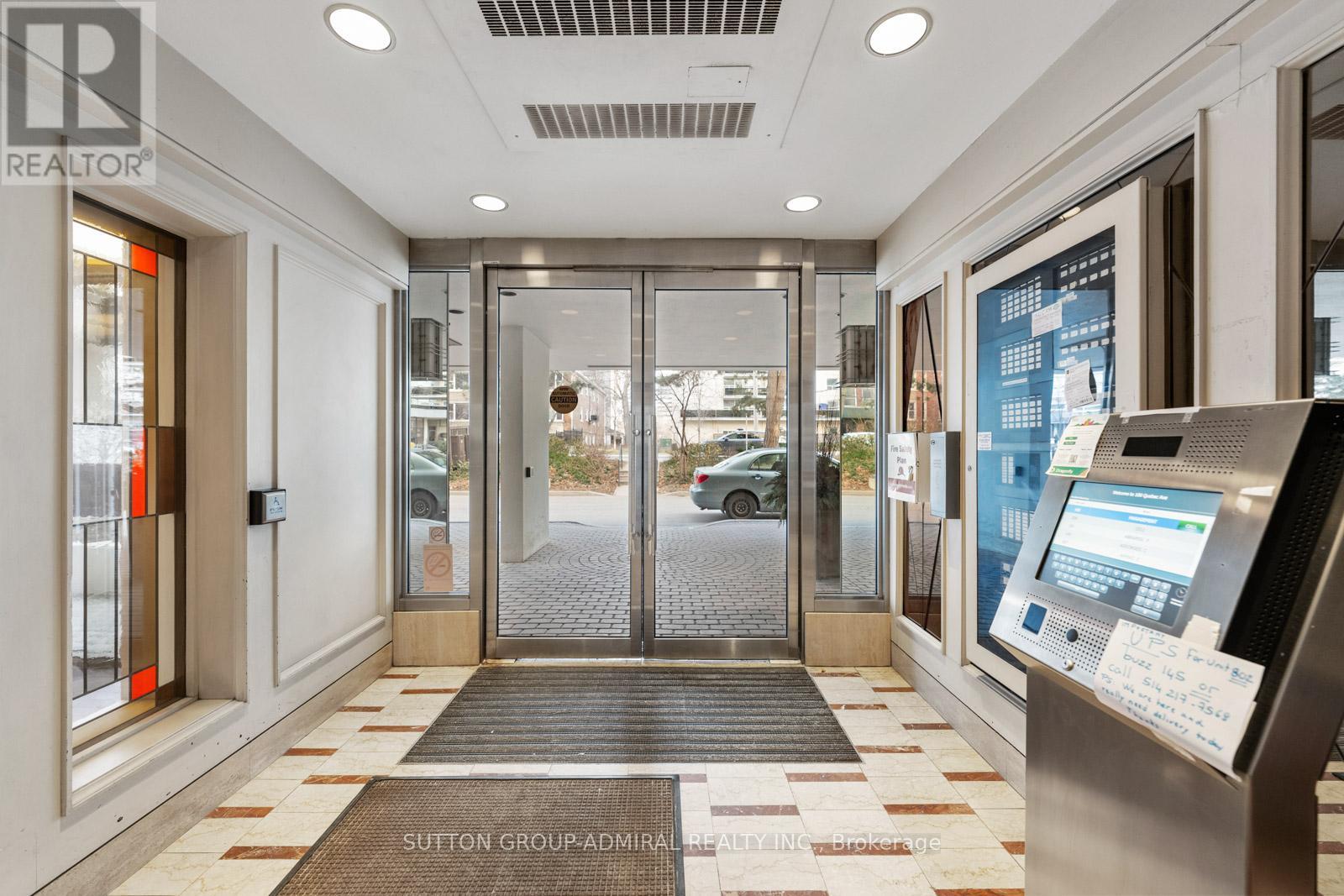 1502 - 100 Quebec Avenue, Toronto, Ontario  M6P 4B8 - Photo 34 - W12934304