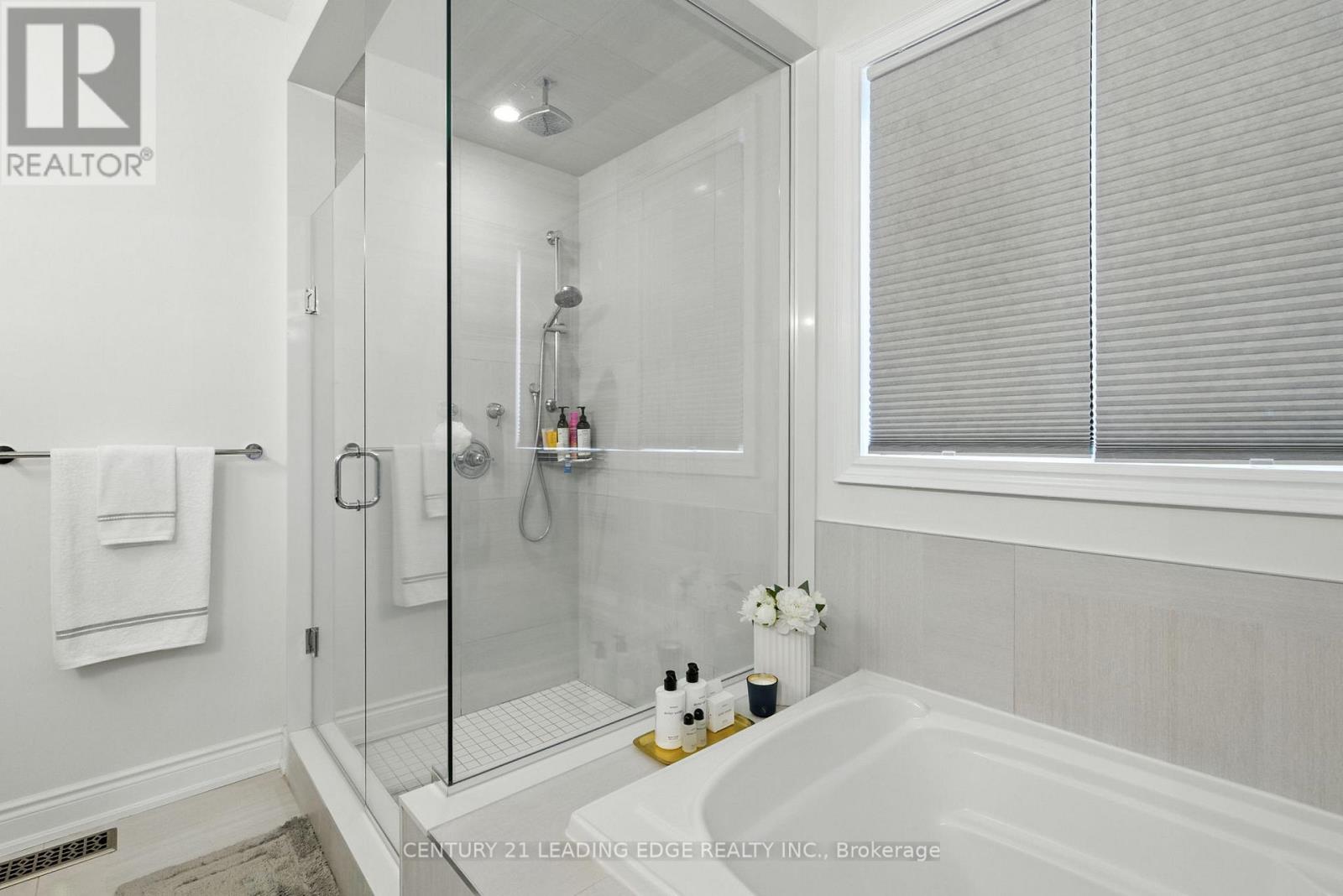 3239 Millicent Avenue, Oakville, Ontario  L6H 0V8 - Photo 19 - W12934324