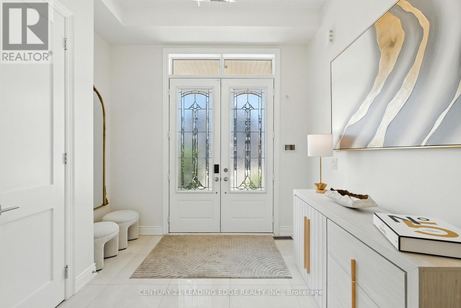 3239 Millicent Avenue, Oakville, Ontario  L6H 0V8 - Photo 3 - W12934324