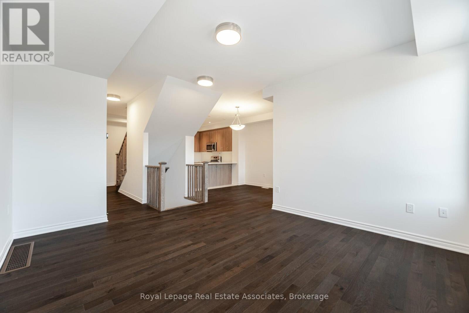 1226 Granary Street, Oakville, Ontario  L6H 7Y4 - Photo 8 - W12934336