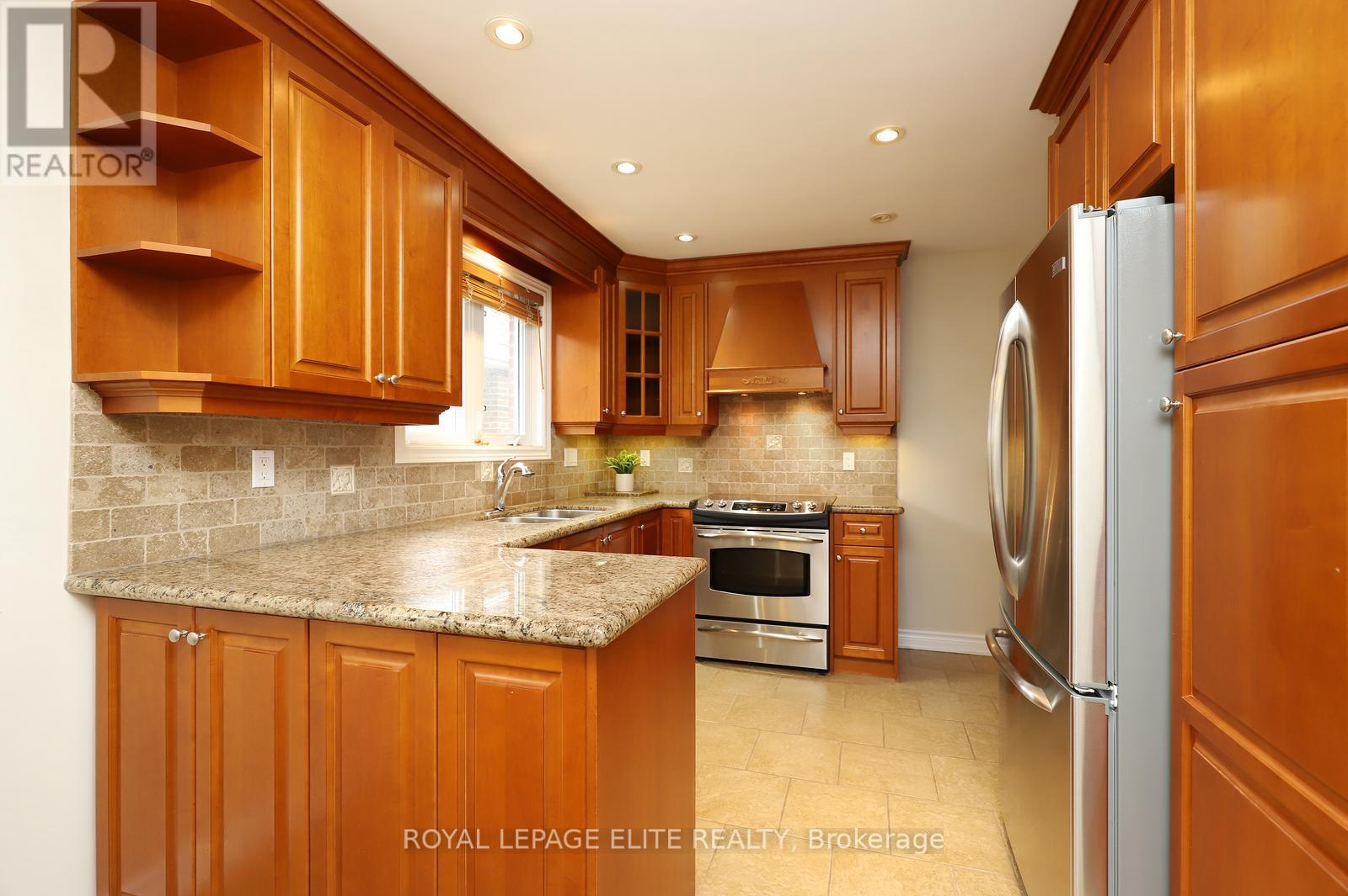 86 Melbert Road, Toronto, Ontario  M9C 3R1 - Photo 13 - W12934380