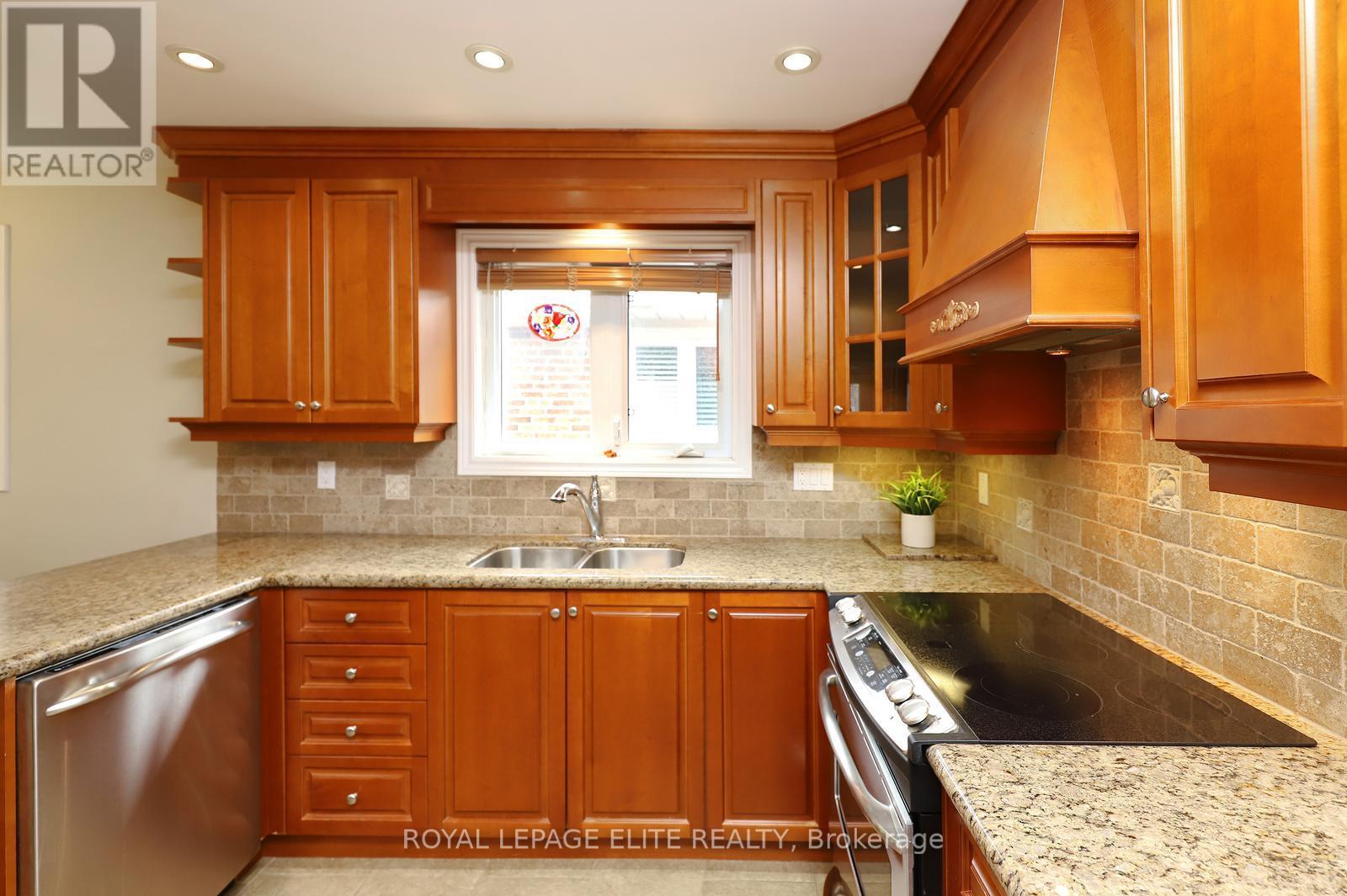 86 Melbert Road, Toronto, Ontario  M9C 3R1 - Photo 15 - W12934380