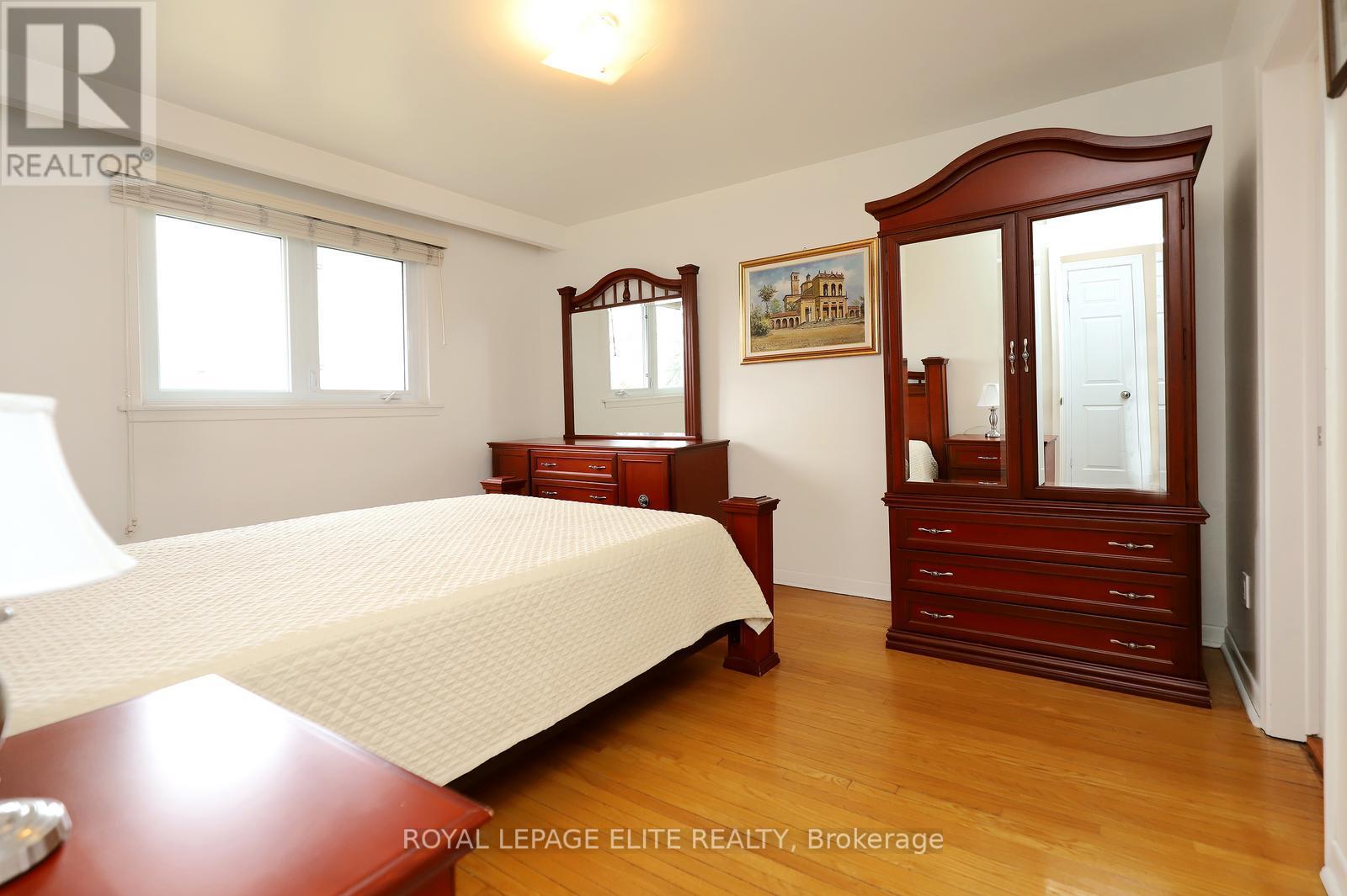 86 Melbert Road, Toronto, Ontario  M9C 3R1 - Photo 19 - W12934380