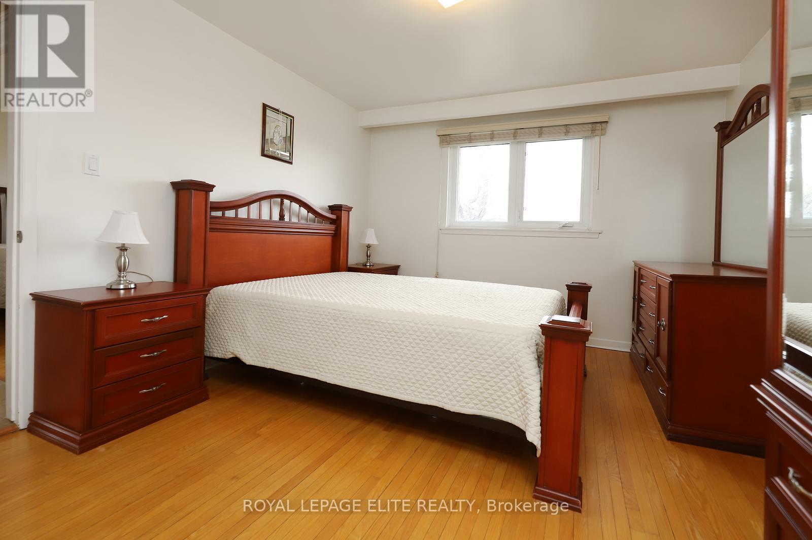 86 Melbert Road, Toronto, Ontario  M9C 3R1 - Photo 20 - W12934380