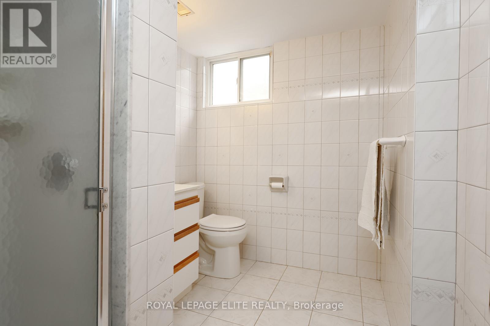 86 Melbert Road, Toronto, Ontario  M9C 3R1 - Photo 32 - W12934380