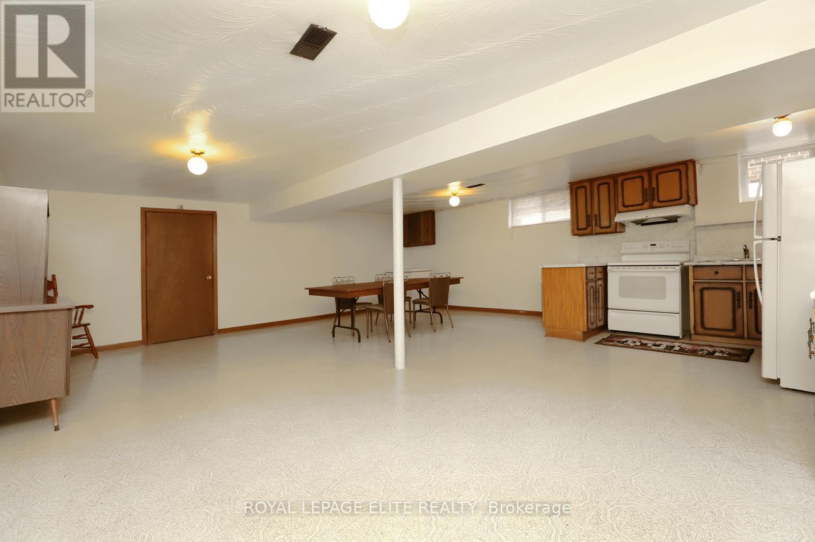 86 Melbert Road, Toronto, Ontario  M9C 3R1 - Photo 34 - W12934380