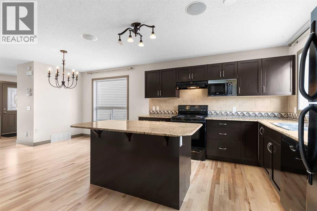 106 Luxstone Way SW, Airdrie, Alberta  T4B 0H6 - Photo 11 - A2290938