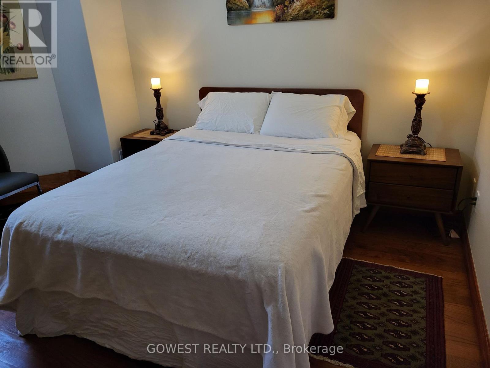 4 - 20 Glen Gordon Road, Toronto, Ontario  M6P 1B8 - Photo 8 - W12934408