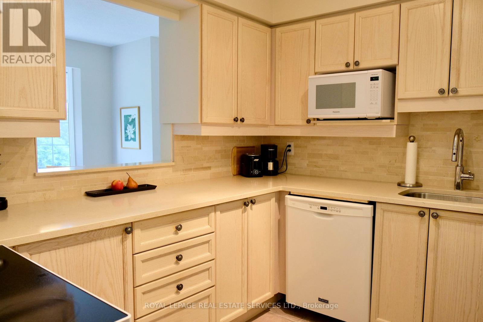 402 - 216c Plains Road W, Burlington (Bayview), Ontario  L7T 4L1 - Photo 13 - W12934424