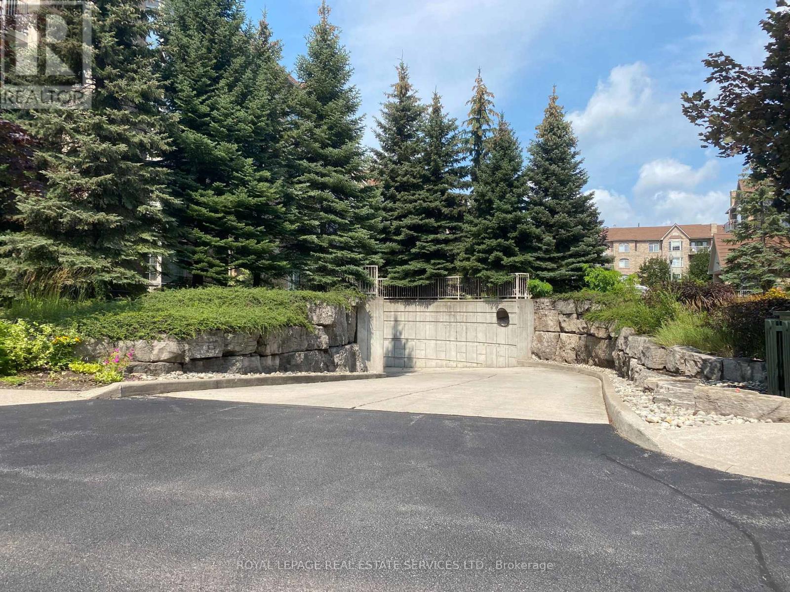 402 - 216c Plains Road W, Burlington (Bayview), Ontario  L7T 4L1 - Photo 31 - W12934424