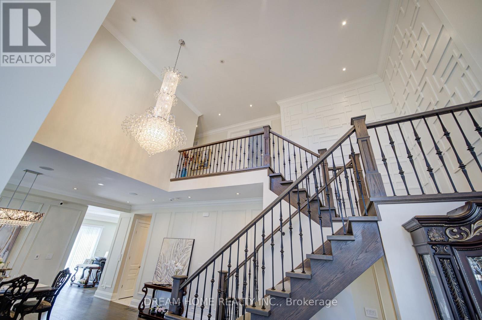 476 Tennyson Drive, Oakville, Ontario  L6L 3Z1 - Photo 11 - W12934430