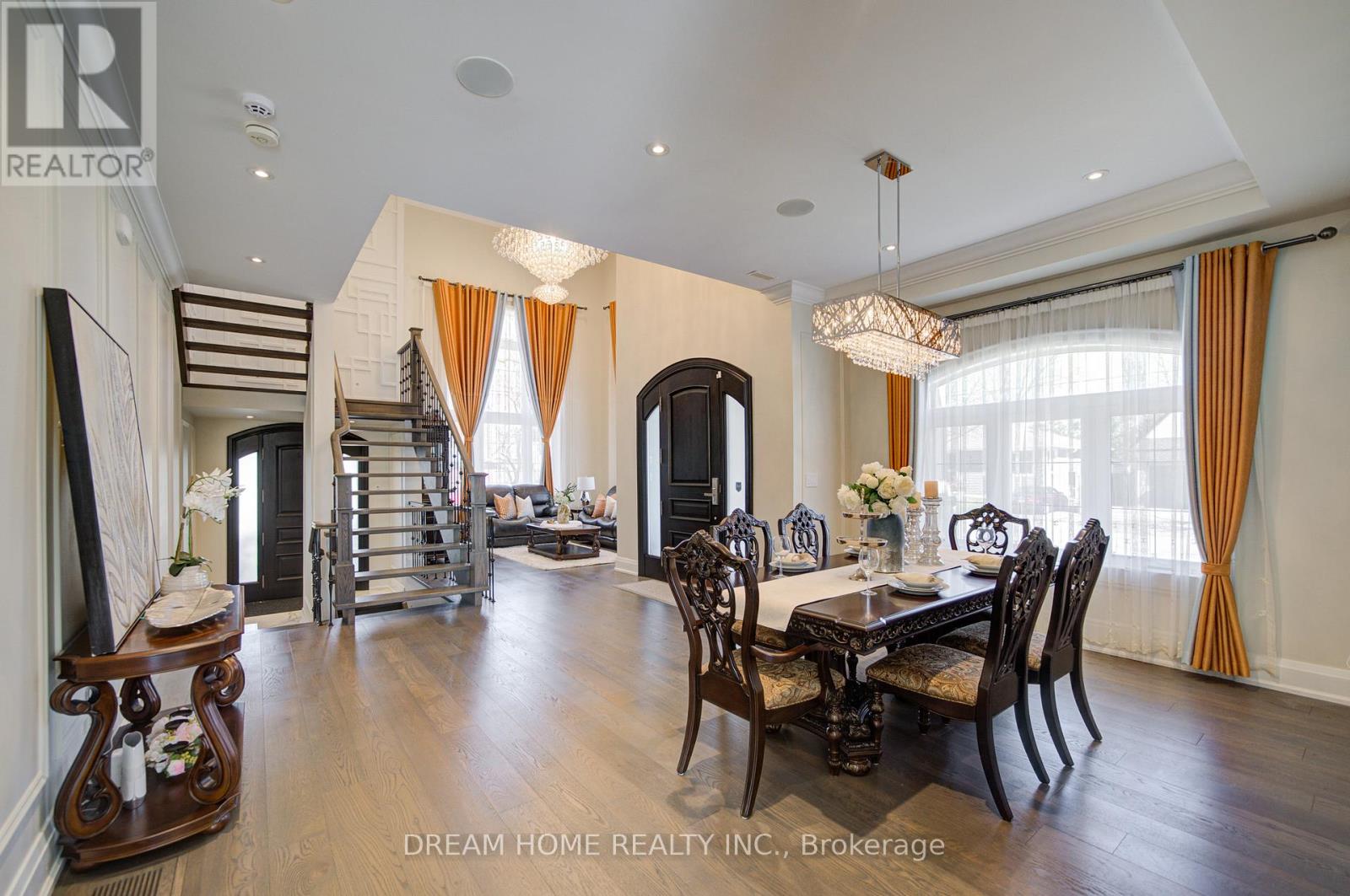 476 Tennyson Drive, Oakville, Ontario  L6L 3Z1 - Photo 13 - W12934430