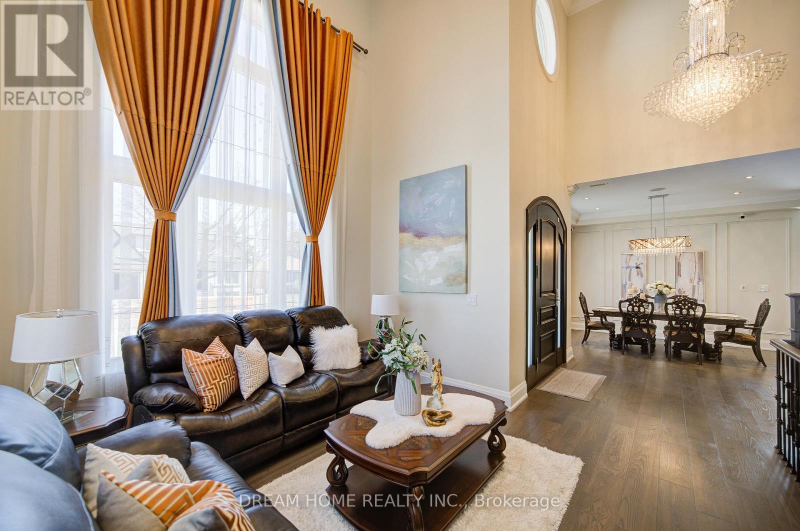 476 Tennyson Drive, Oakville, Ontario  L6L 3Z1 - Photo 9 - W12934430