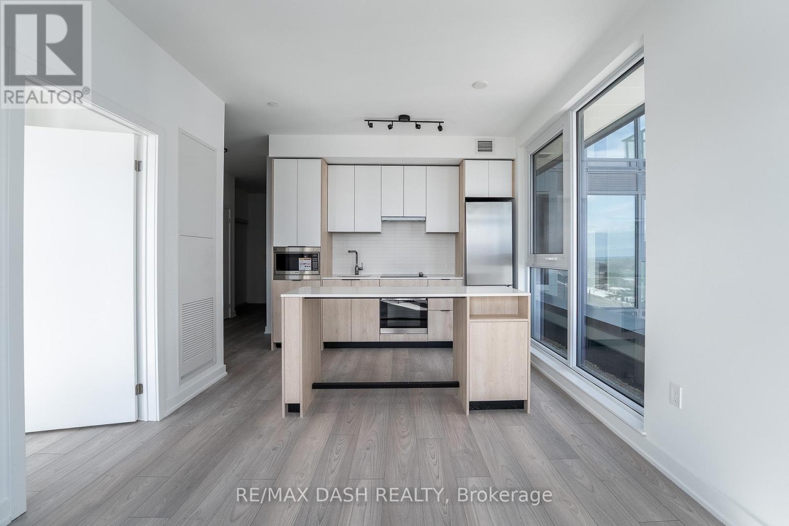 619 - 1007 The Queensway Avenue, Toronto (Islington-City Centre West), Ontario  M8Z 0H4 - Photo 10 - W12934494